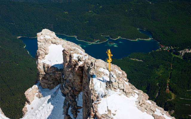 Zugspitze und Eibsee