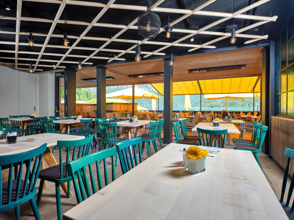 Gastronomie und Shops am Eibsee Der Eibsee